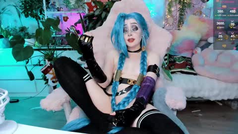 Snapshot of littleflufflepuff chatting on 01.07.25 Riza Riri Puff online show from 01.07.25