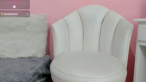 Snapshot of littlemelodii18 chatting on 12.19.24 MELODY online show from 12.19.24