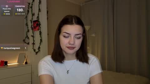 Bella online show from 11.28.25