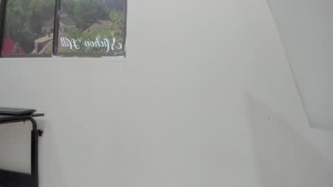 im olivia IG littleolivia01 online show from 02.06.25