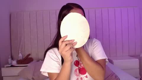 im olivia IG littleolivia01 online show from 10.15.25