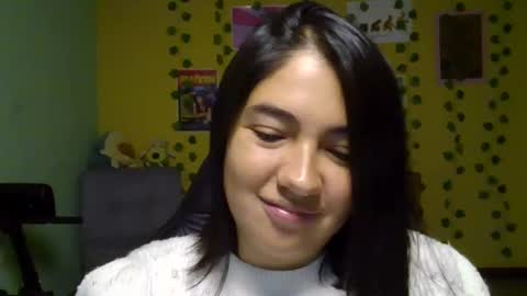 Mia  Wednesday to Sunday 730 am to 1030 am Colombian Hour D online show from 11.07.25