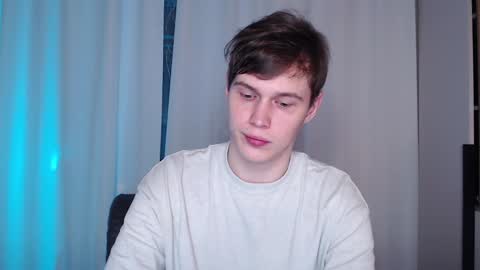 Snapshot of littlesadcabbage chatting on 12.20.24 Sonnenschein online show from 12.20.24