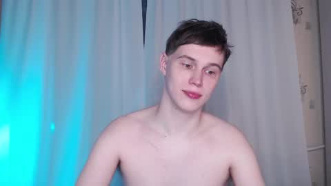 Snapshot of littlesadcabbage chatting on 03.11.25 Sonnenschein online show from 03.11.25