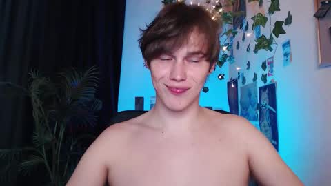 Snapshot of littlesadcabbage chatting on 10.22.25 Sonnenschein online show from 10.22.25