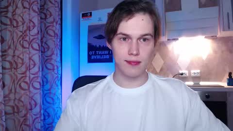 Snapshot of littlesadcabbage chatting on 12.19.25 Sonnenschein online show from 12.19.25