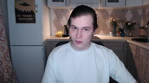 Snapshot of littlesadcabbage chatting on 04.05.26 Sonnenschein online show from 04.05.26