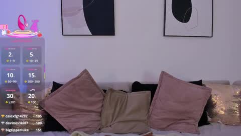    online show from 03.10.25