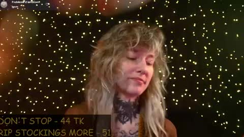 Niki  free tg channel with some photos gifs and info about streams  online show from 04.18.26