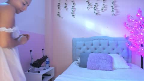 Snapshot of littletammy4u_ chatting on 10.12.25 tammy online show from 10.12.25