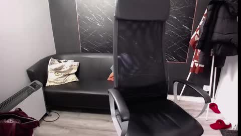 Viki online show from 02.13.25