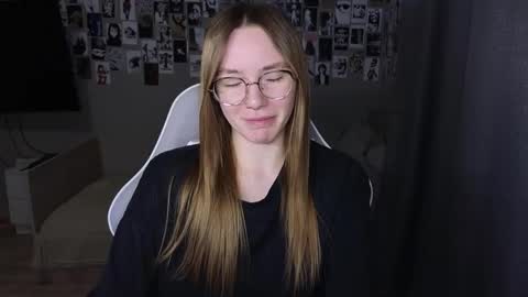 Snapshot of littlevildevil chatting on 05.22.26 Eliana online show from 05.22.26