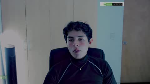 Snapshot of littlezhalem chatting on 11.18.25 littlezhalem online show from 11.18.25