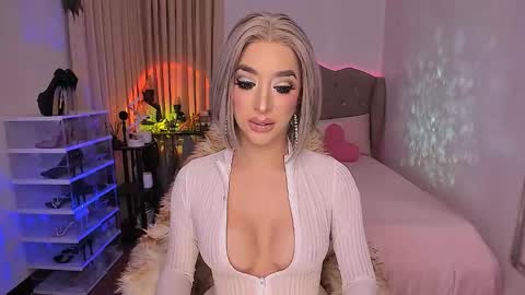 Snapshot of livecumayumi chatting on 09.10.25 Goddess Ayumi online show from 09.10.25