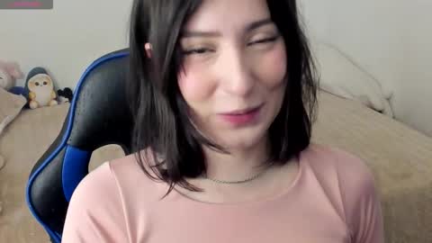 Snapshot of livemakio chatting on 10.28.25 Liz online show from 10.28.25