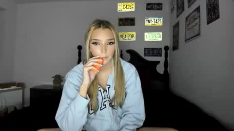 Livvy online show from 04.09.26