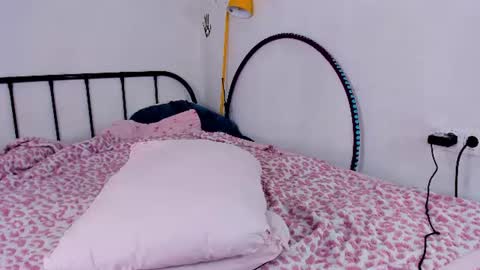 liyaflyhigh online show from 06.11.26