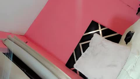 Snapshot of liyenpain01 chatting on 04.11.26 liyenpain01 online show from 04.11.26