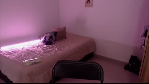 Elizabeth online show from 04.12.26