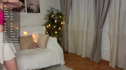 Snapshot of liza_mur chatting on 11.27.25 your love online show from 11.27.25