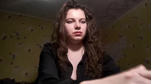 Molly online show from 04.20.26