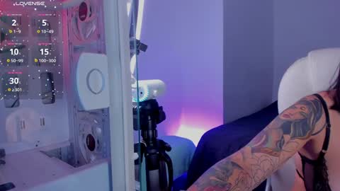 Liza online show from 12.26.24