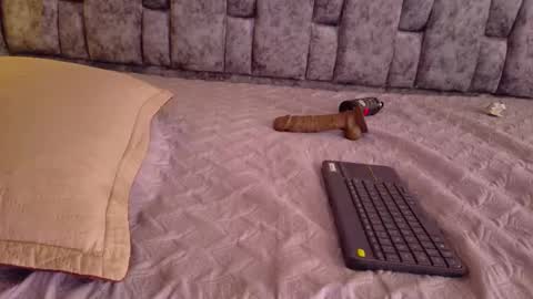  LIZBETH ROSS  online show from 01.05.26