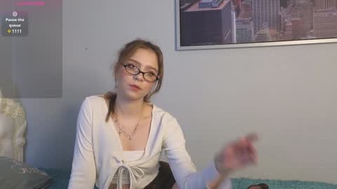 Snapshot of lizbethbiers chatting on 01.13.25 Hello there im Amelia Im new here Lets have fun online show from 01.13.25