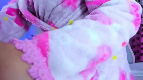 Snapshot of lizeth__b chatting on 12.20.25 Lizeth online show from 12.20.25