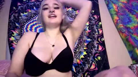 Lizz  online show from 02.08.25