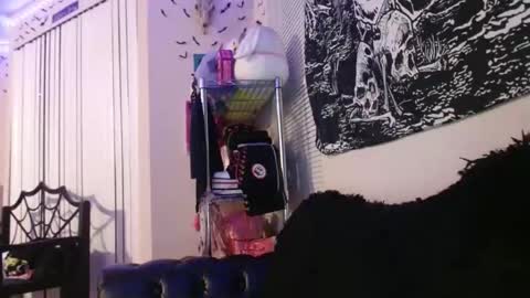 Lizz  online show from 09.26.25