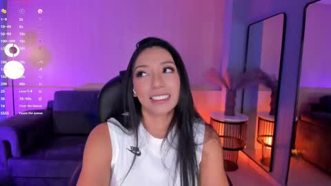 Lizzi  online show from 03.06.25