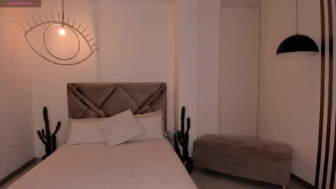 Lizzi  online show from 03.21.26