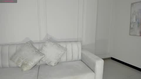 Lizzi  online show from 04.04.26