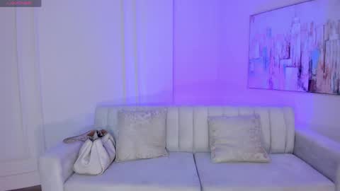 Lizzi  online show from 04.05.26