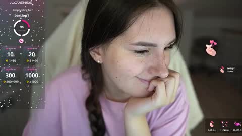 Lizi-Fox online show from 10.10.25