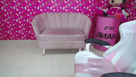 lizzie12_a online show from 02.13.25