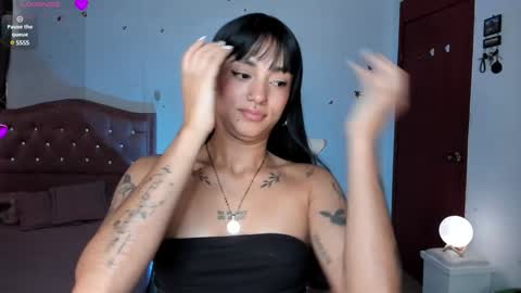 Snapshot of lizzie_corner chatting on 12.26.24 Lizzie online show from 12.26.24