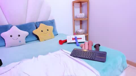 Snapshot of lizzie_williamss chatting on 09.19.25 lizzie_williamss online show from 09.19.25