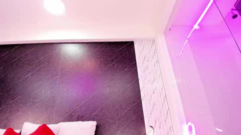 I am Lizz online show from 02.15.25