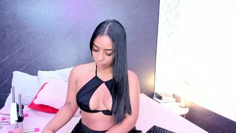 Snapshot of lizziierose chatting on 05.20.26 I am Lizz online show from 05.20.26