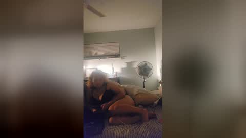 lizzyice8 online show from 12.22.25