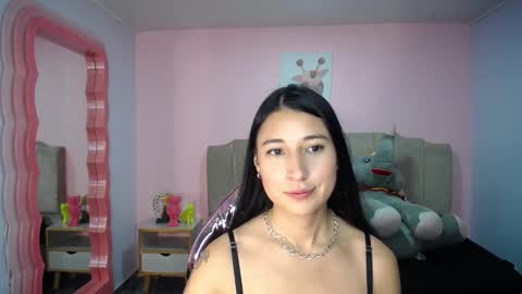 Snapshot of lizzyluk_ch chatting on 02.22.25 Lizzy SCHEDULE BROADCASTING Monday-Saturday 11am4pm Colombia online show from 02.22.25