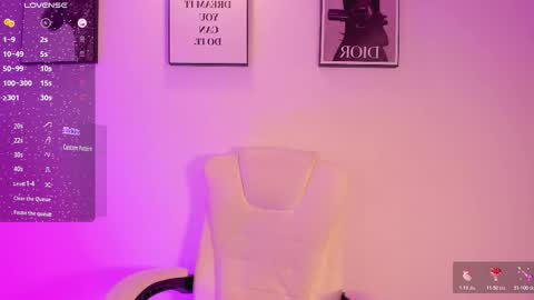 lizzyponcee online show from 10.26.25