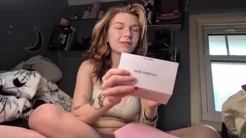 lizzybunny online show from 12.27.24