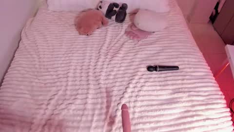 Kloe see you 28-11  to celebrate my birthday online show from 09.12.25