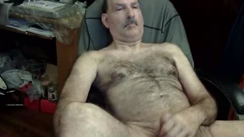 loades182025 online show from 09.19.25