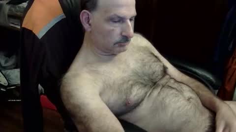 loades182025 online show from 10.22.25