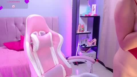 Snapshot of loaluxury chatting on 02.21.25 Pamela online show from 02.21.25