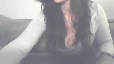 loba_caliente_x online show from 01.05.26